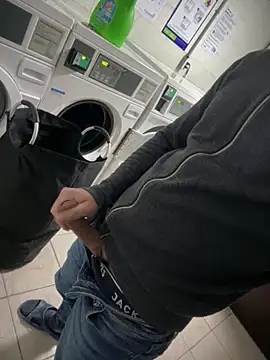 johnwickdhb970210 online show from February 9, 6:12 pm