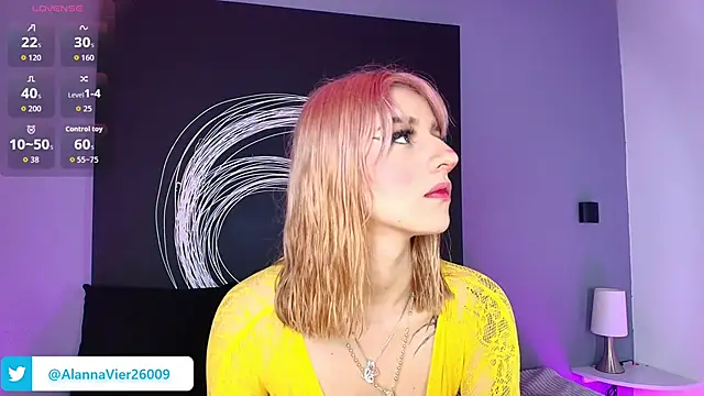 AlannaViera online show from April 24, 11:45 am