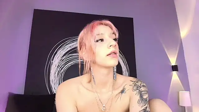 AlannaViera online show from April 28, 3:00 am