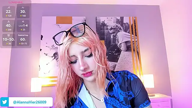 AlannaViera online show from July 6, 11:40 am