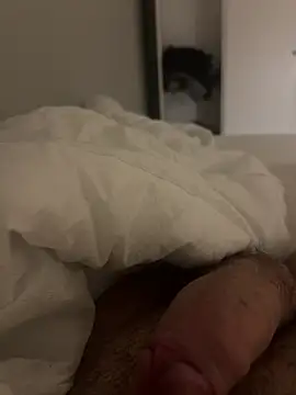 Snapshot of siisidjfjfjdj chatting on March 27, 8:52 pm siisidjfjfjdj online show from March 27, 8:52 pm