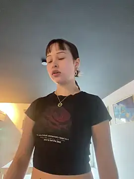 Snapshot of Just-Lilly chatting on May 16, 3:22 pm Just-Lilly online show from May 16, 3:22 pm