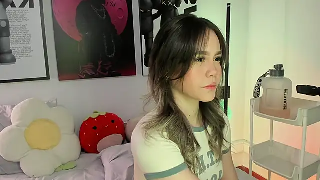 Snapshot of Hey_lucy__ chatting on May 11, 11:49 am Hey lucy online show from May 11, 11:49 am