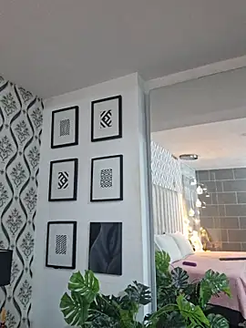 Eva Monroes online show from February 16, 1:24 am