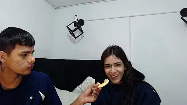 Snapshot of foxxy_and_lion chatting on February 6, 12:19 pm foxxy and lion online show from February 6, 12:19 pm