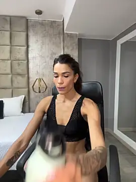 Snapshot of SofiaRivero chatting on May 16, 6:28 pm SofiaRivero online show from May 16, 6:28 pm