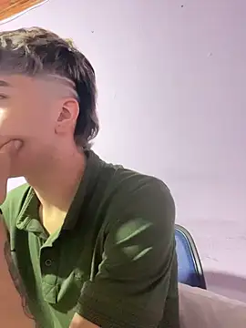 AlexanderCollman2 online show from March 18, 5:43 am