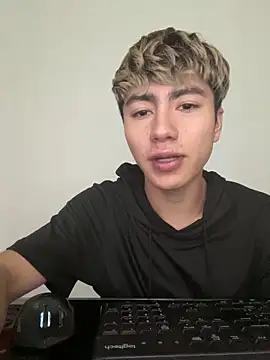 AlexanderCollman2 online show from April 27, 1:47 am