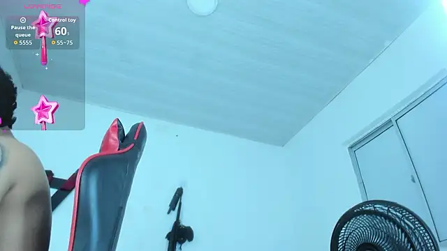 Steven and Camilo18 online show from March 7, 11:40 am