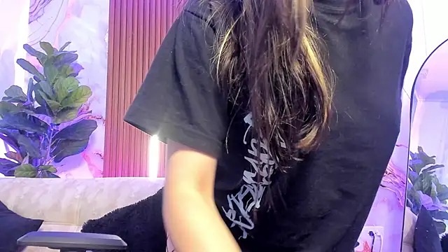 Snapshot of Giselle_Laurens_ chatting on June 5, 2:45 pm Giselle Laurens online show from June 5, 2:45 pm