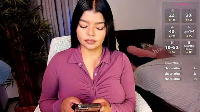 Snapshot of moonhelen chatting on February 15, 12:51 am moonhelen online show from February 15, 12:51 am