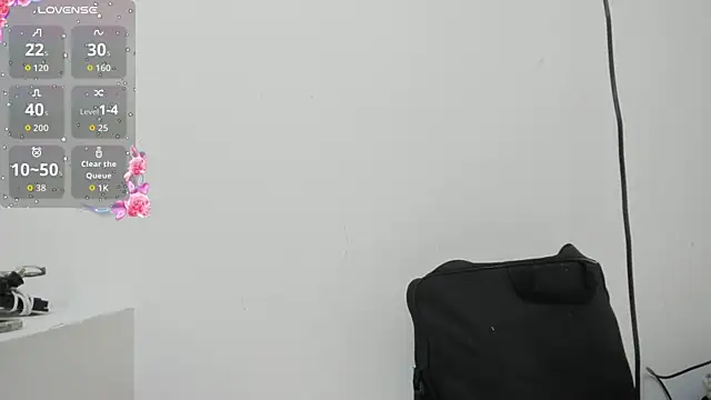 Snapshot of CarolineFyre chatting on June 10, 12:26 pm CarolineFyre online show from June 10, 12:26 pm
