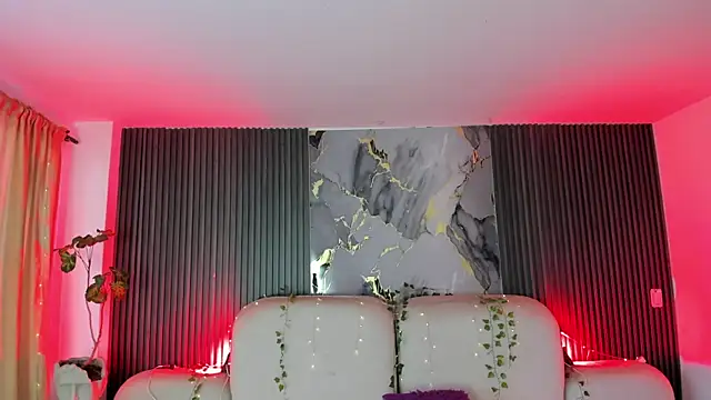 CarolineFyre online show from June 25, 12:53 pm