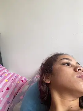 CarolineFyre online show from June 27, 11:37 am