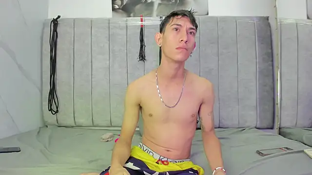 little78ali online show from February 12, 2:01 pm