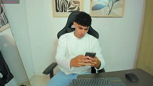 justin payn14 online show from May 28, 11:51 am