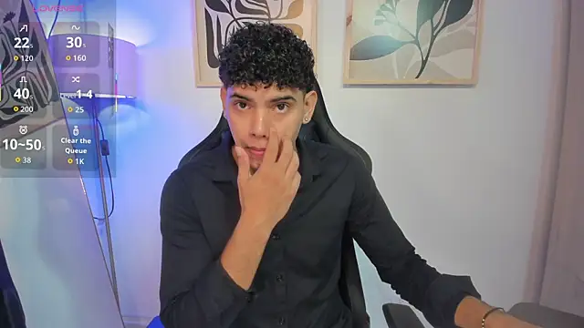 justin payn14 online show from June 4, 12:44 pm