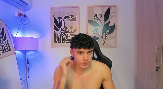 justin payn14 online show from June 10, 12:26 pm
