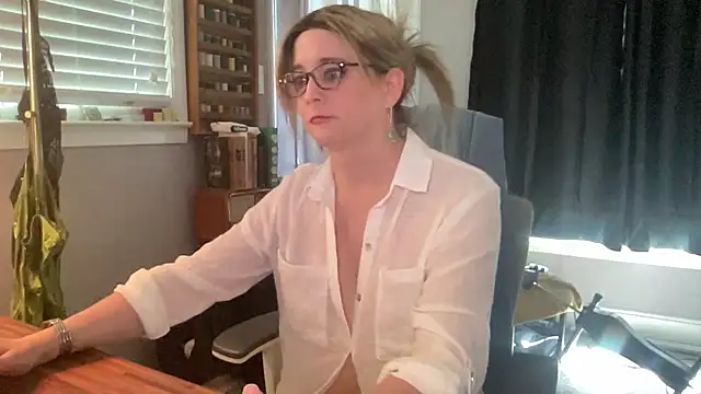 wetrainbows online show from March 10, 4:45 pm