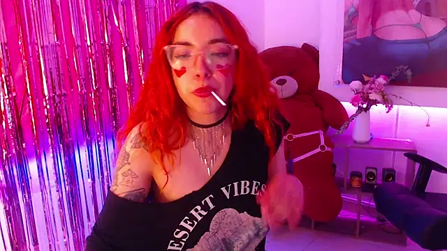 Snapshot of mere_in_redd chatting on May 11, 4:04 pm mere in redd online show from May 11, 4:04 pm