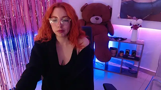 Snapshot of mere_in_redd chatting on May 16, 11:31 am mere in redd online show from May 16, 11:31 am