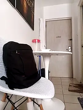 WildJennifercum online show from March 14, 4:29 am