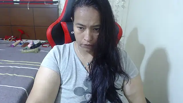 Snapshot of BustySexy_Nataly chatting on May 23, 2:32 pm BustySexy Nataly online show from May 23, 2:32 pm