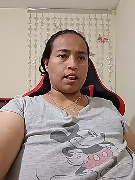 Snapshot of BustySexy_Nataly chatting on July 2, 8:42 am BustySexy Nataly online show from July 2, 8:42 am