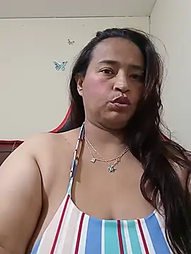 Snapshot of BustySexy_Nataly chatting on July 21, 4:48 am BustySexy Nataly online show from July 21, 4:48 am