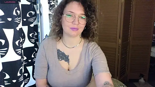 Snapshot of Ozalin_ chatting on May 25, 8:20 am Ozalin online show from May 25, 8:20 am