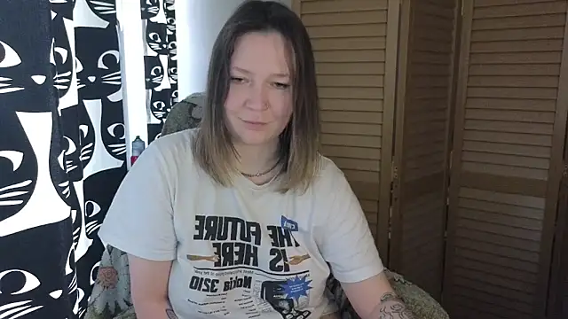 Snapshot of Ozalin_ chatting on June 9, 9:32 am Ozalin online show from June 9, 9:32 am
