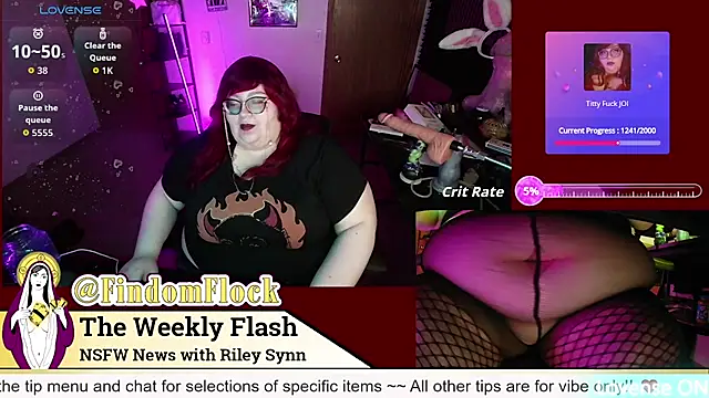 Snapshot of RileySynn chatting on August 8, 3:41 am RileySynn online show from August 8, 3:41 am