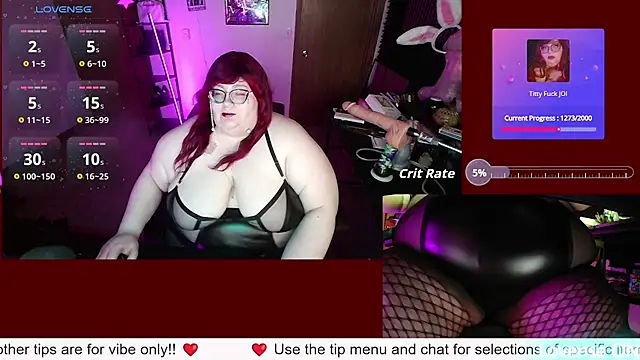 Snapshot of RileySynn chatting on August 8, 11:07 pm RileySynn online show from August 8, 11:07 pm