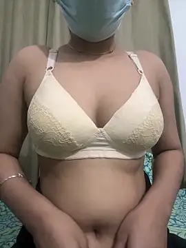 Snapshot of Divya-03 chatting on February 16, 7:21 pm Divya-03 online show from February 16, 7:21 pm