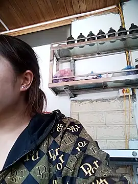 Snapshot of cute-hiphop chatting on June 7, 4:38 am cute-hiphop online show from June 7, 4:38 am