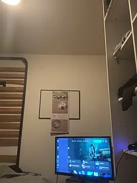 leh31l online show from February 6, 6:00 pm