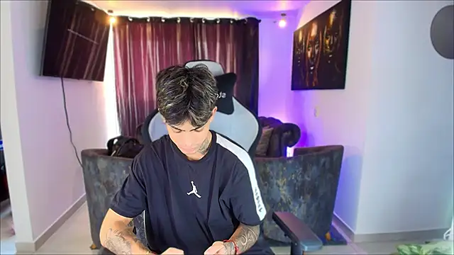 miguel aguirre  online show from February 17, 12:56 pm