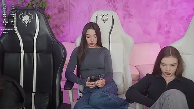 Snapshot of Zlata_Sky chatting on February 7, 3:41 pm Zlata Sky online show from February 7, 3:41 pm