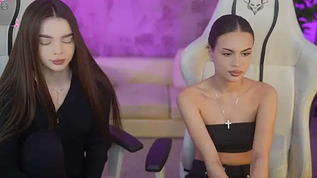 Snapshot of Zlata_Sky chatting on February 20, 7:30 pm Zlata Sky online show from February 20, 7:30 pm