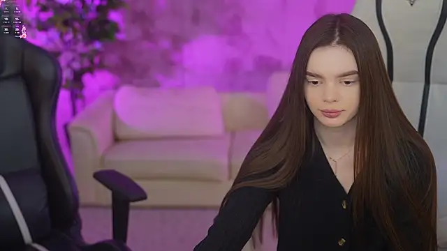 Snapshot of Zlata_Sky chatting on February 21, 1:44 am Zlata Sky online show from February 21, 1:44 am