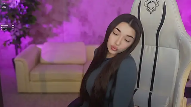 Snapshot of Zlata_Sky chatting on February 24, 7:41 pm Zlata Sky online show from February 24, 7:41 pm