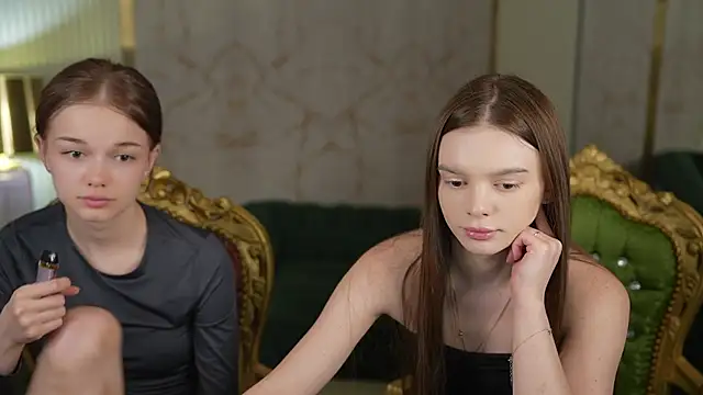 Snapshot of Zlata_Sky chatting on March 12, 9:45 pm Zlata Sky online show from March 12, 9:45 pm