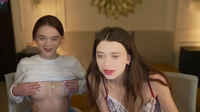 Snapshot of Zlata_Sky chatting on October 1, 2:45 pm Zlata Sky online show from October 1, 2:45 pm