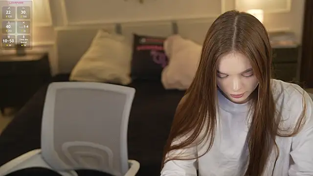 Snapshot of Zlata_Sky chatting on October 18, 6:52 pm Zlata Sky online show from October 18, 6:52 pm