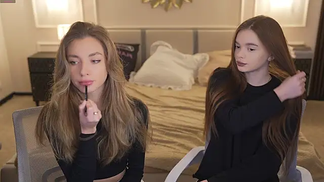 Snapshot of Zlata_Sky chatting on November 3, 7:48 pm Zlata Sky online show from November 3, 7:48 pm