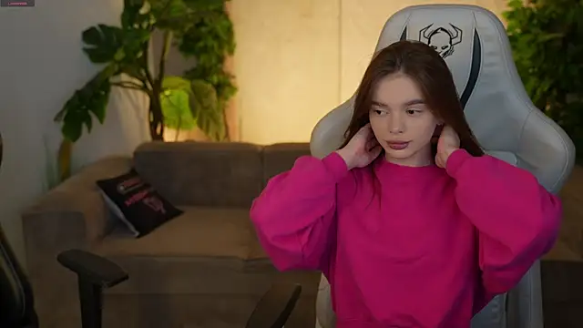 Snapshot of Zlata_Sky chatting on November 9, 11:30 am Zlata Sky online show from November 9, 11:30 am