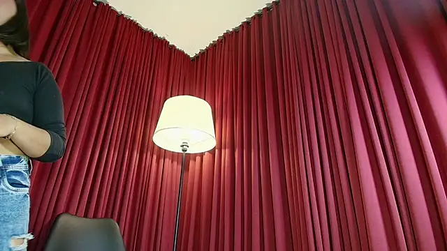 Sharlotte  1 online show from March 7, 11:40 am