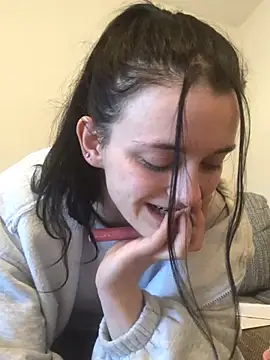 LeonieClaire online show from March 17, 3:48 pm