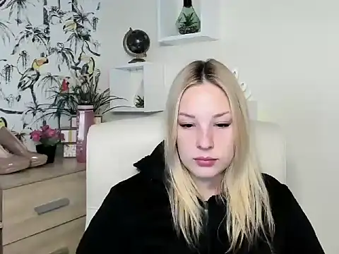 VelvetAngela online show from March 11, 6:41 am