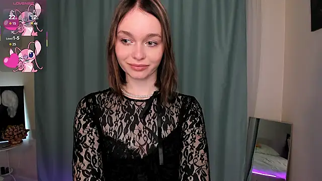 Snapshot of LillianPerry chatting on February 21, 7:48 pm LillianPerry online show from February 21, 7:48 pm